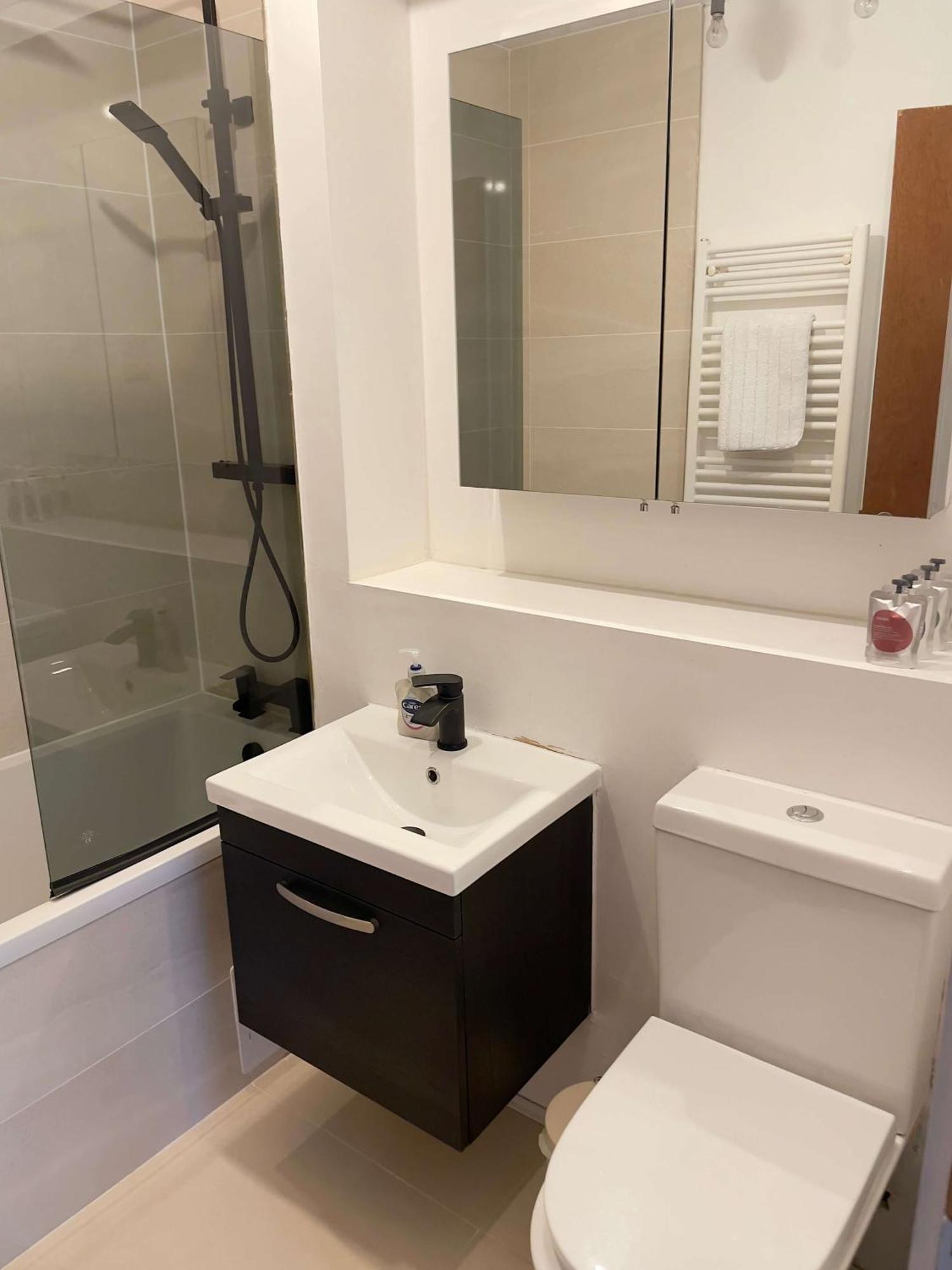 Bright And Beautiful 2Bdr Central London Flat מראה חיצוני תמונה