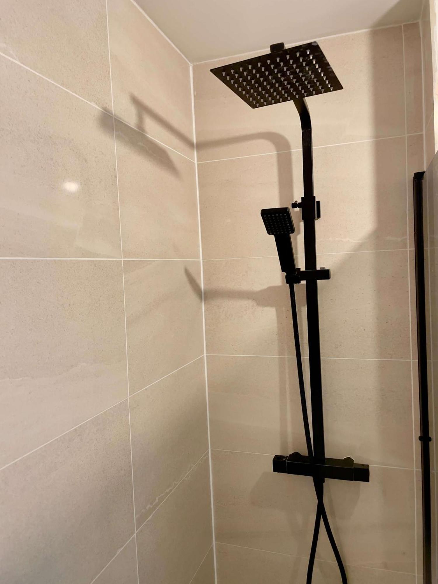 Bright And Beautiful 2Bdr Central London Flat מראה חיצוני תמונה